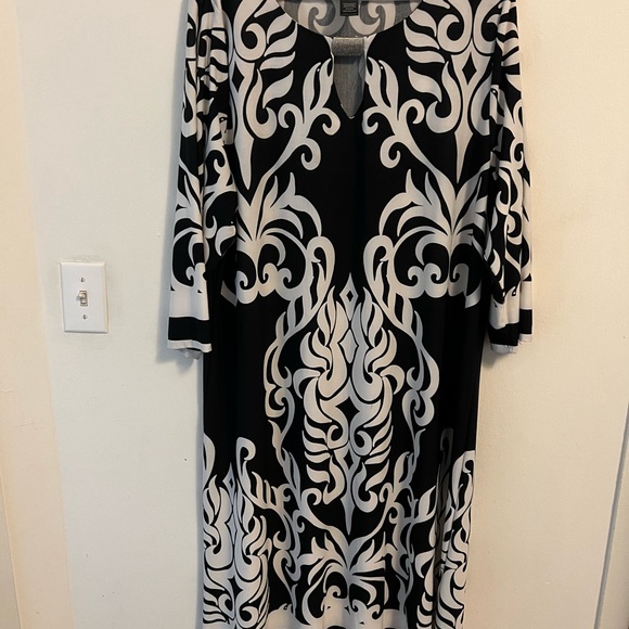 Women’s sheath Dress - Picture 3 of 5